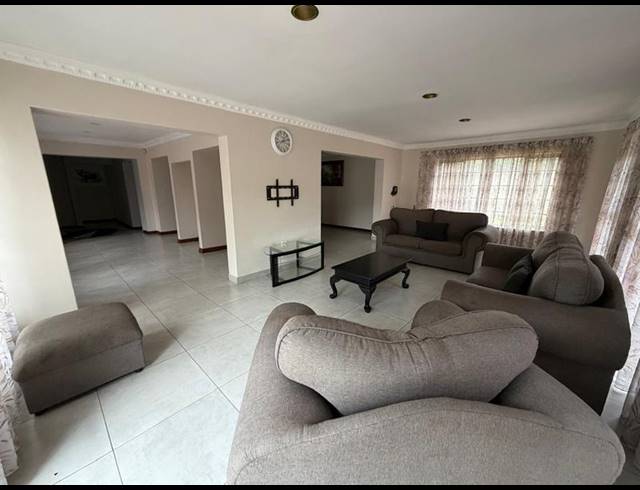 4 BEDROOM PROPERTY TO RENT IN DENNEOORD